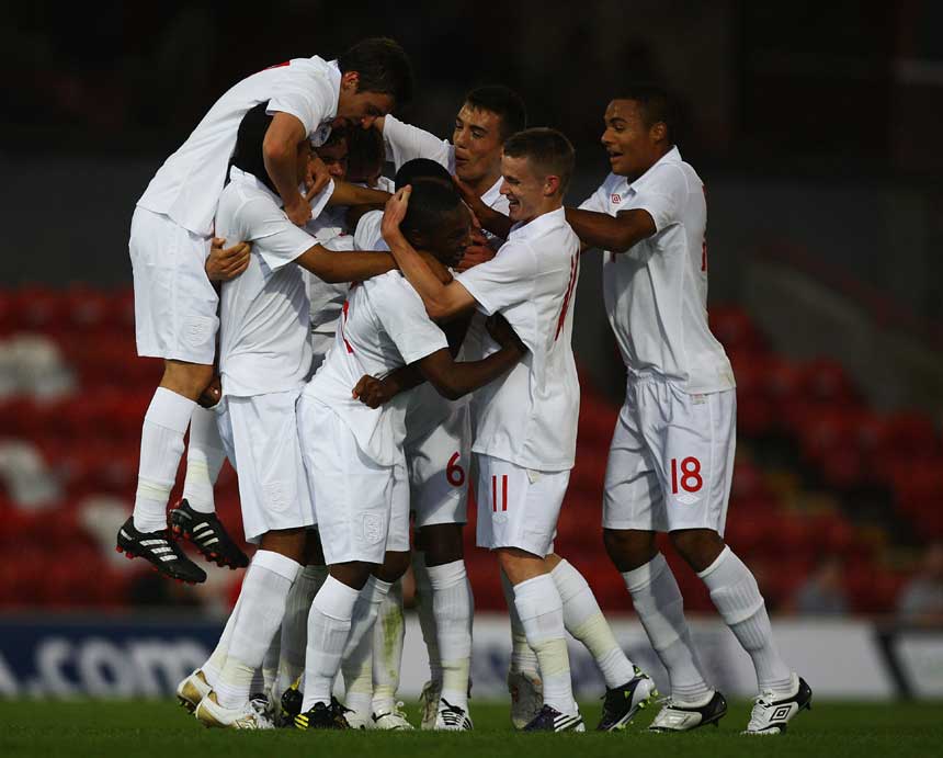 England 4-0 Australia